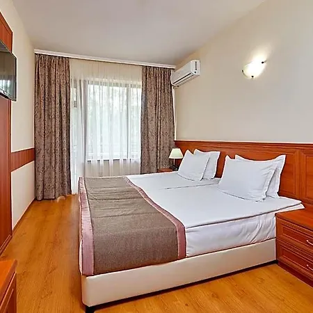 Venus Hotel 2*
